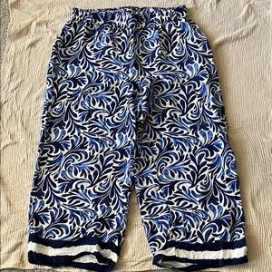 🎉5/$25 Flowy lightweight short pants- Elastic Waist